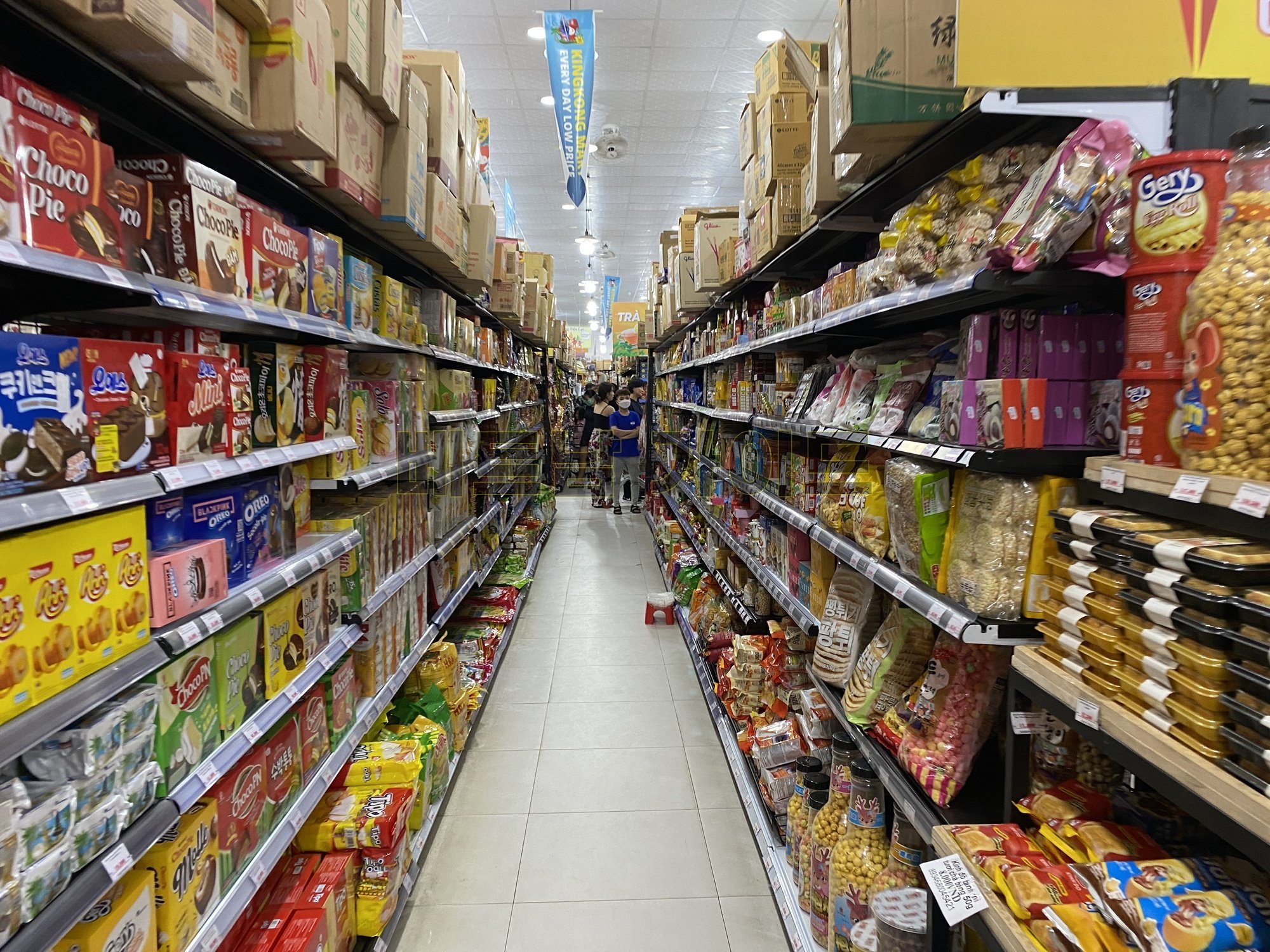 Shopping at Kingkong Mart Phu Quoc