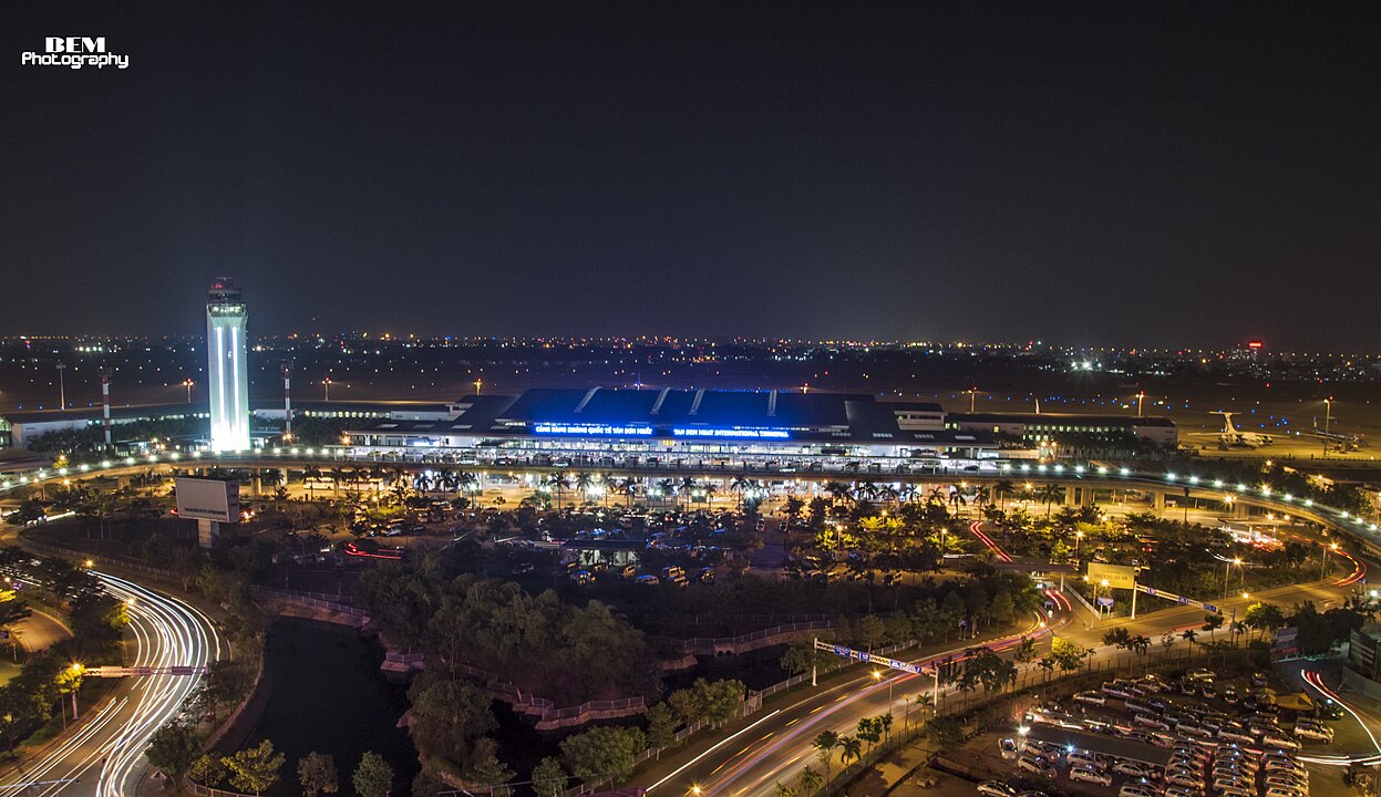 Tan Son Nhat Airport Fast Track: Is It Worth It?